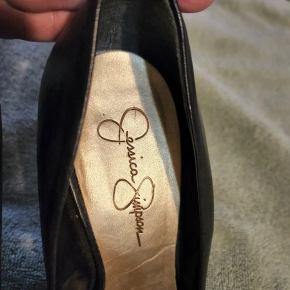 Jessica Simpson peep toe with two tone heel - Picture 6 of 8